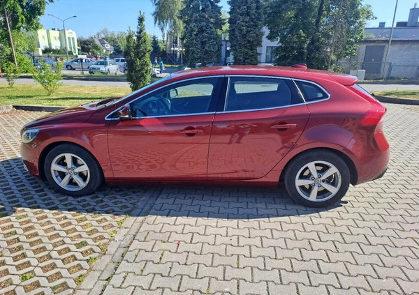 Volvo V40 cena 41900 przebieg: 148999, rok produkcji 2014 z Jędrzejów małe 56